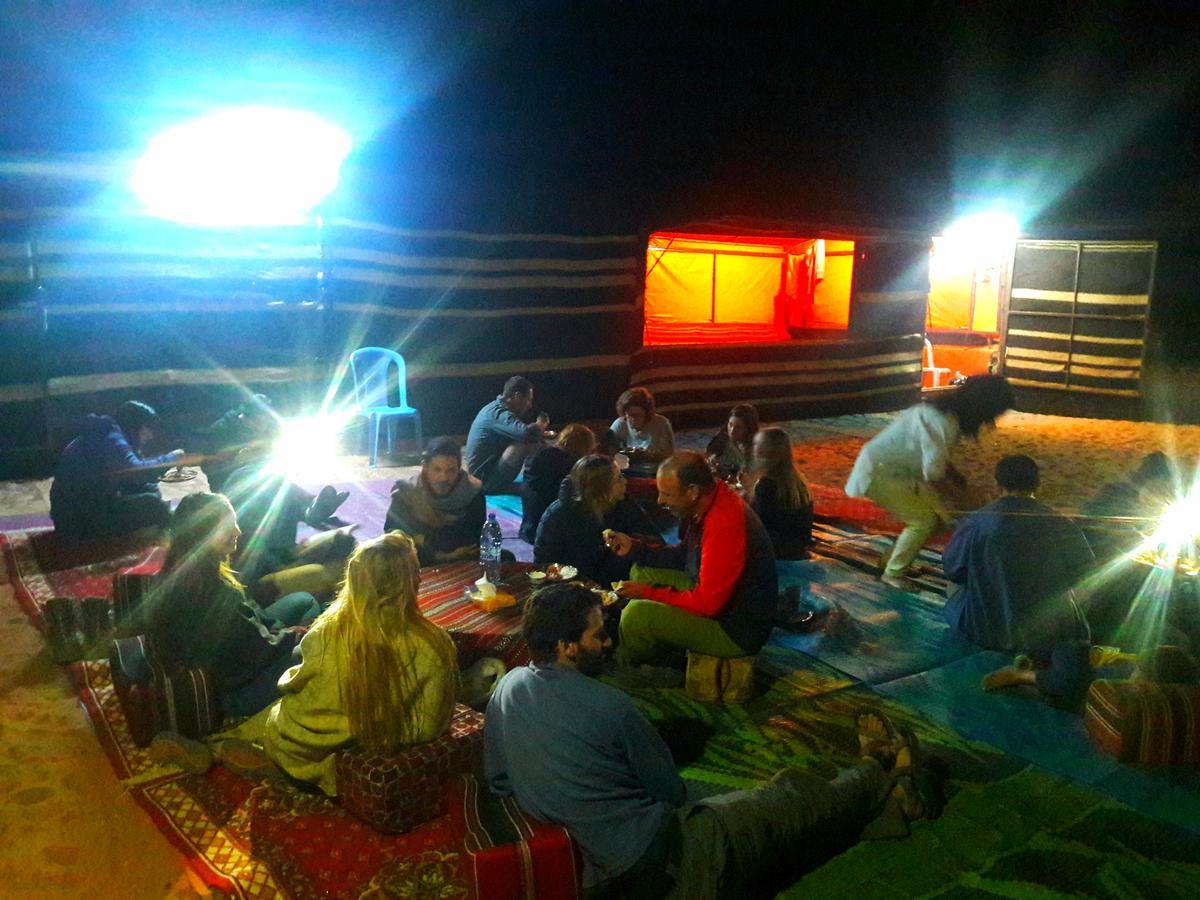 7 Pillars Camp & Jeep Tour In Wadi Rum Desert Zewnętrze zdjęcie