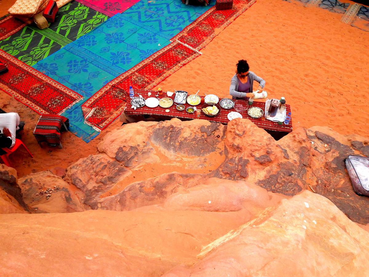 7 Pillars Camp & Jeep Tour In Wadi Rum Desert Zewnętrze zdjęcie