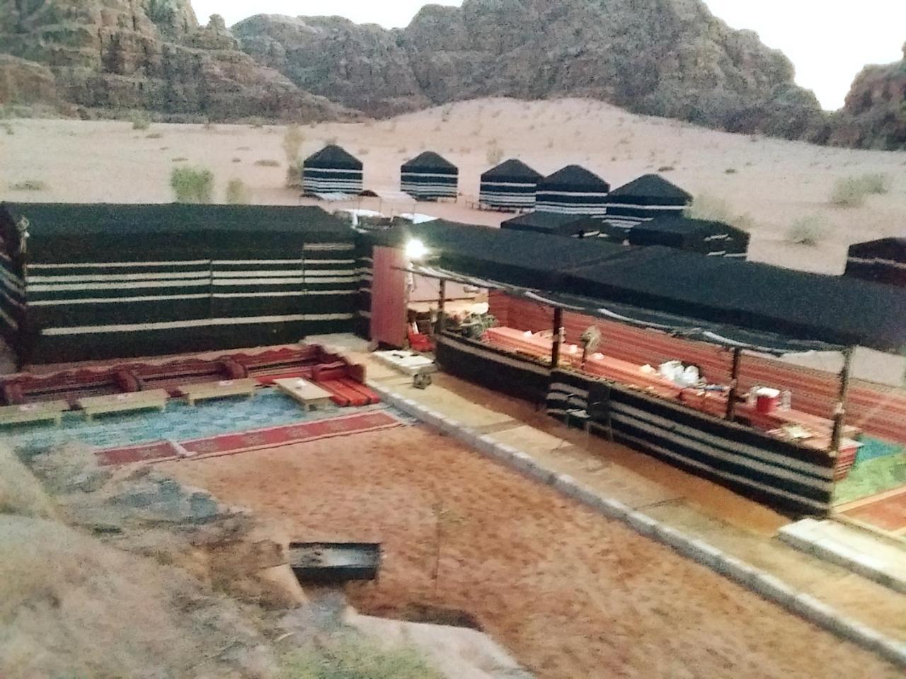 7 Pillars Camp & Jeep Tour In Wadi Rum Desert Zewnętrze zdjęcie