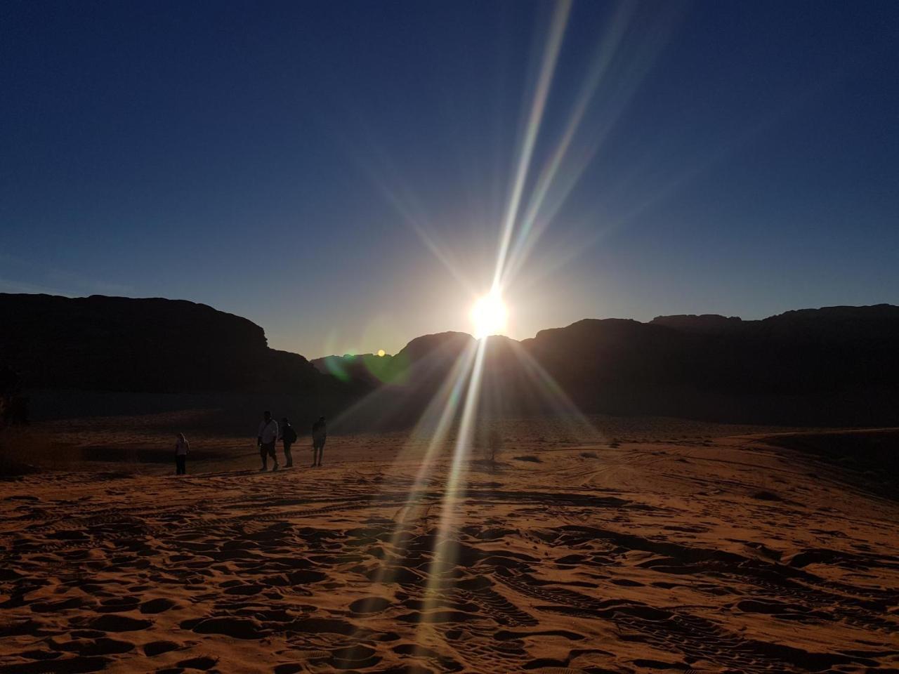 7 Pillars Camp & Jeep Tour In Wadi Rum Desert Zewnętrze zdjęcie