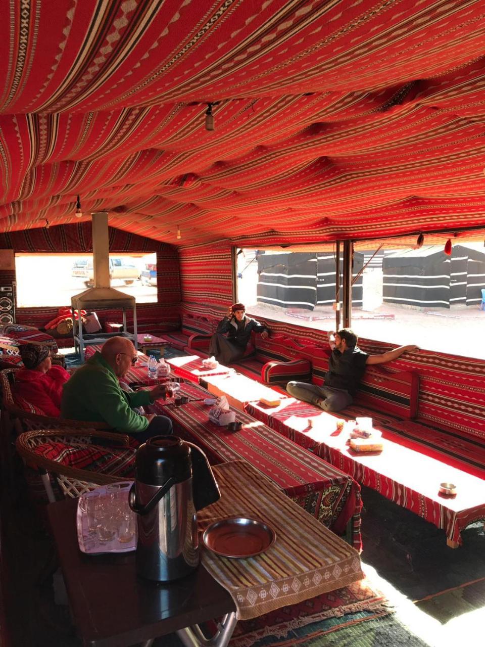 7 Pillars Camp & Jeep Tour In Wadi Rum Desert Zewnętrze zdjęcie